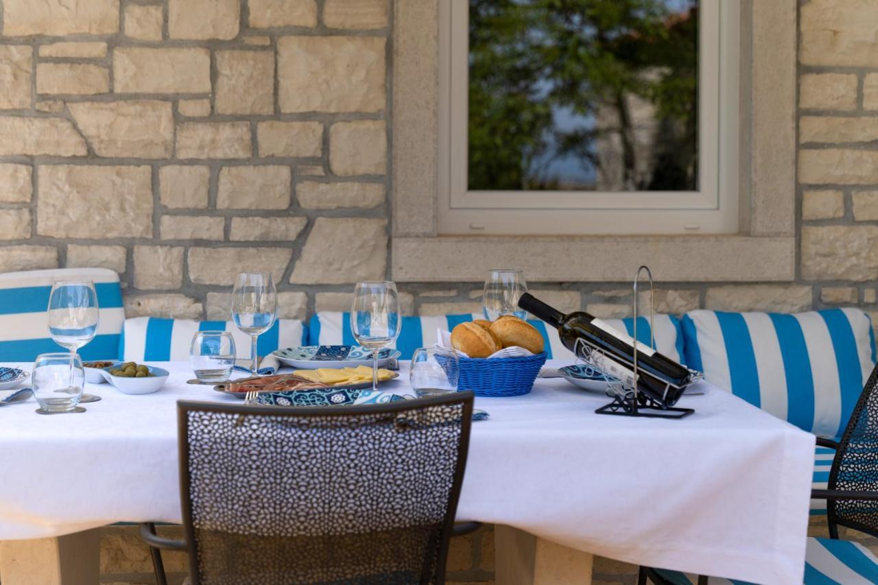 Villa Daulos Novigrad  Exterior photo